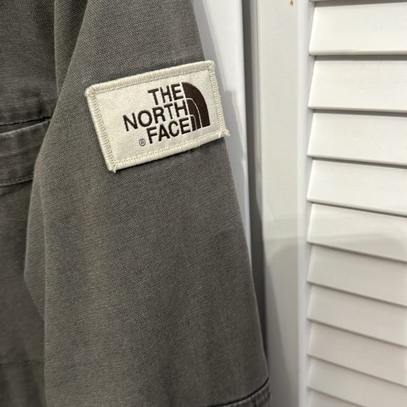North face jacket - Picture 3 of 5